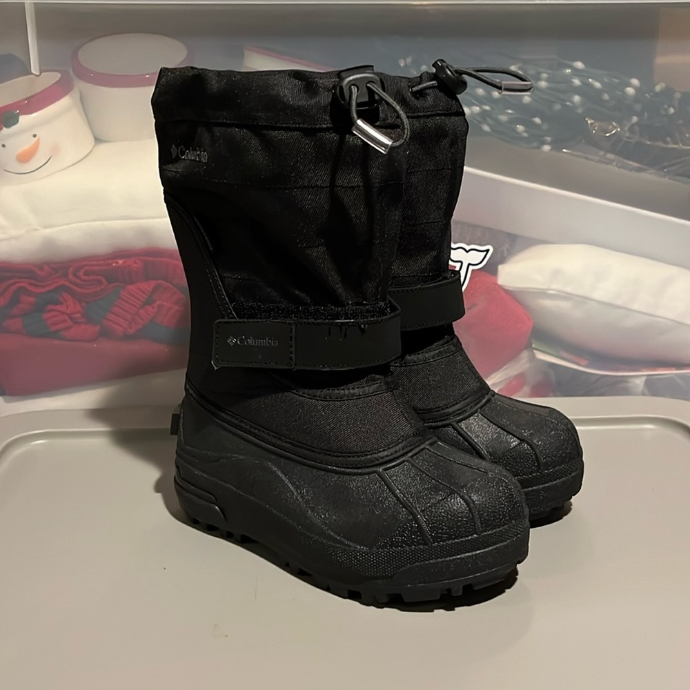 Youth Columbia Snow Boots